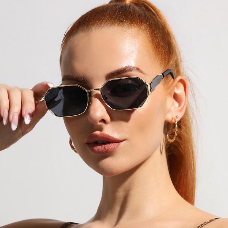Blakely™ | Oversized UV400 Sunglasses
