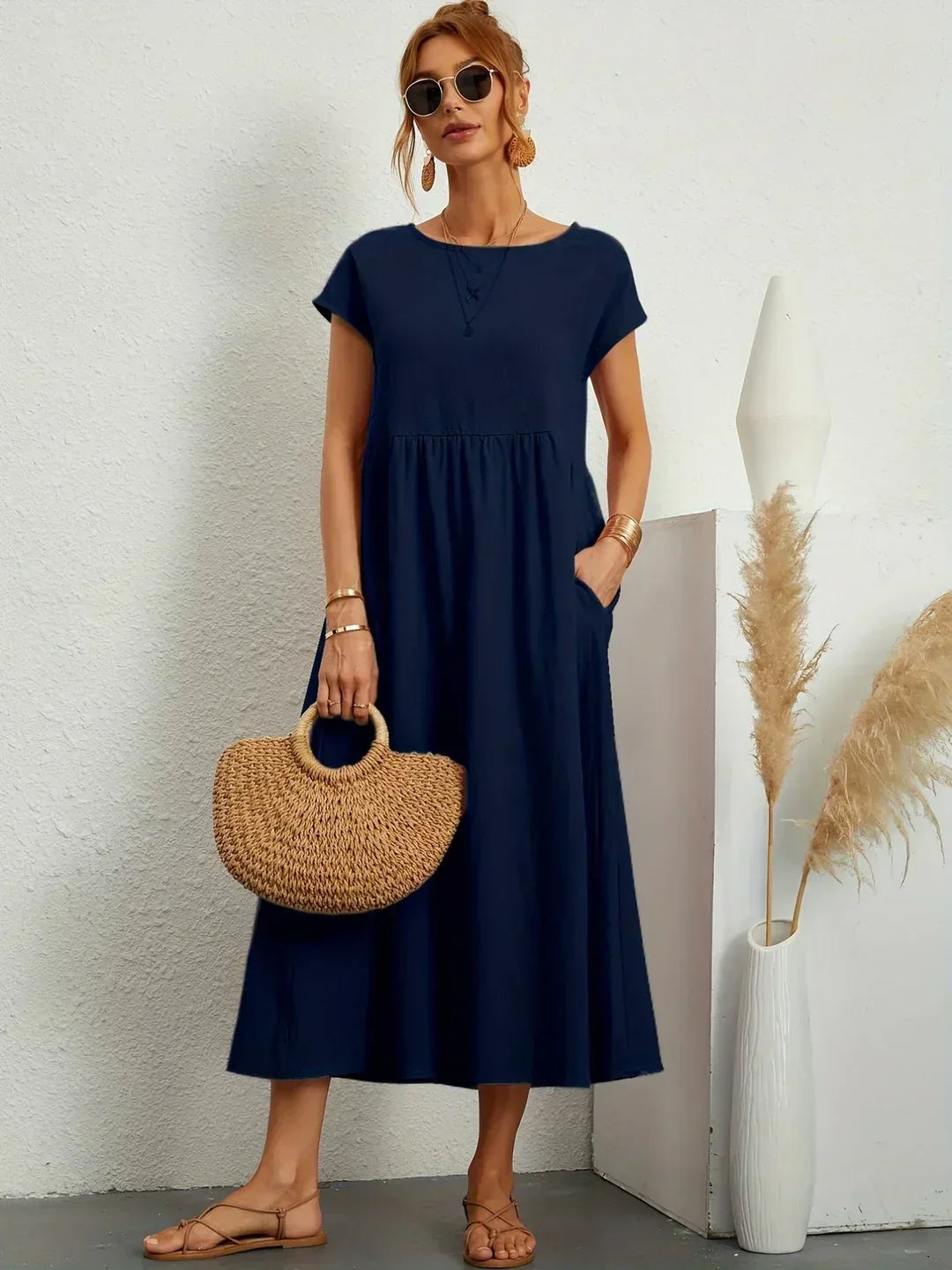 Quiana™ | Elegant Fluid Midi Dress