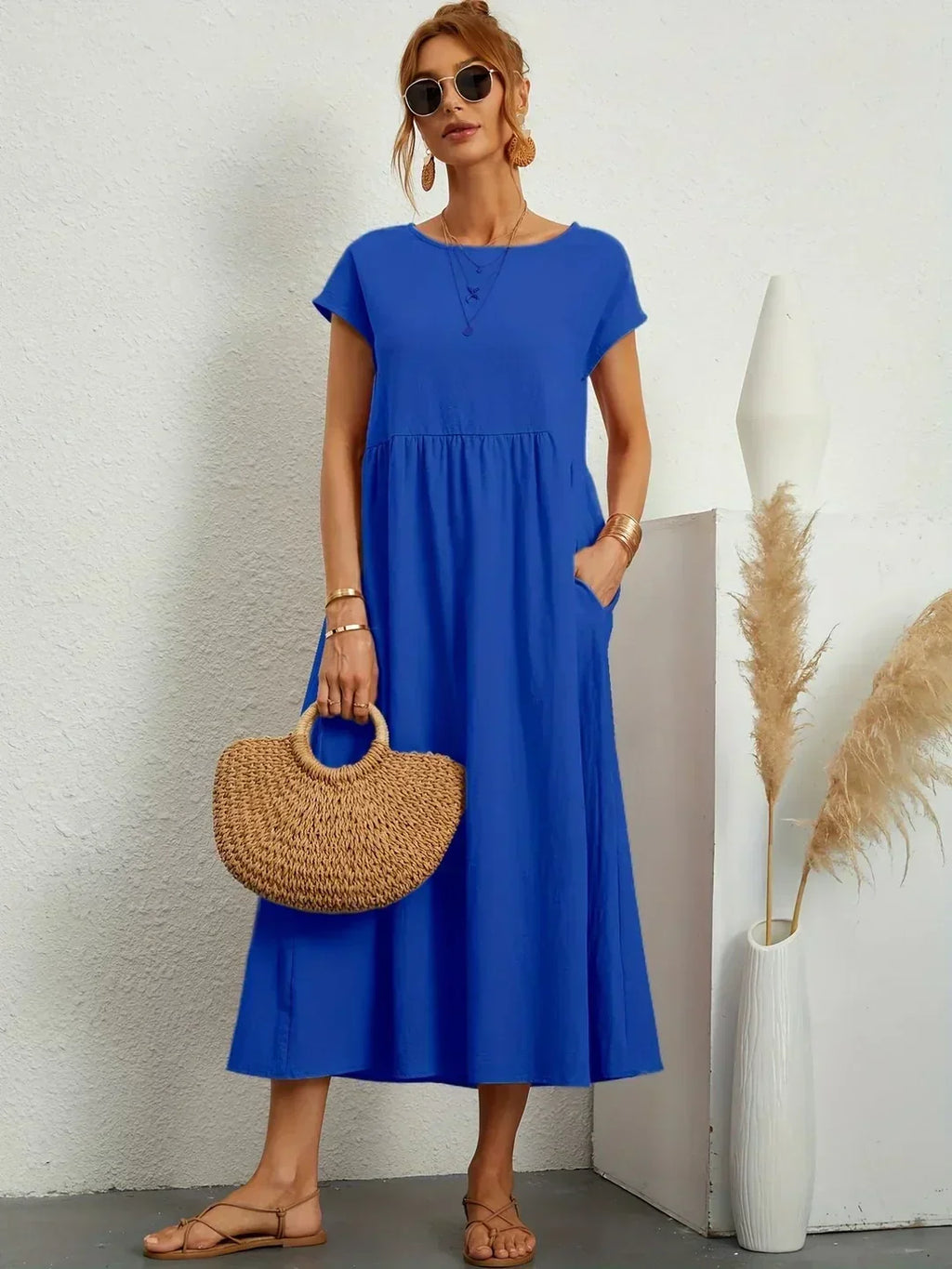 Quiana™ | Elegant Fluid Midi Dress