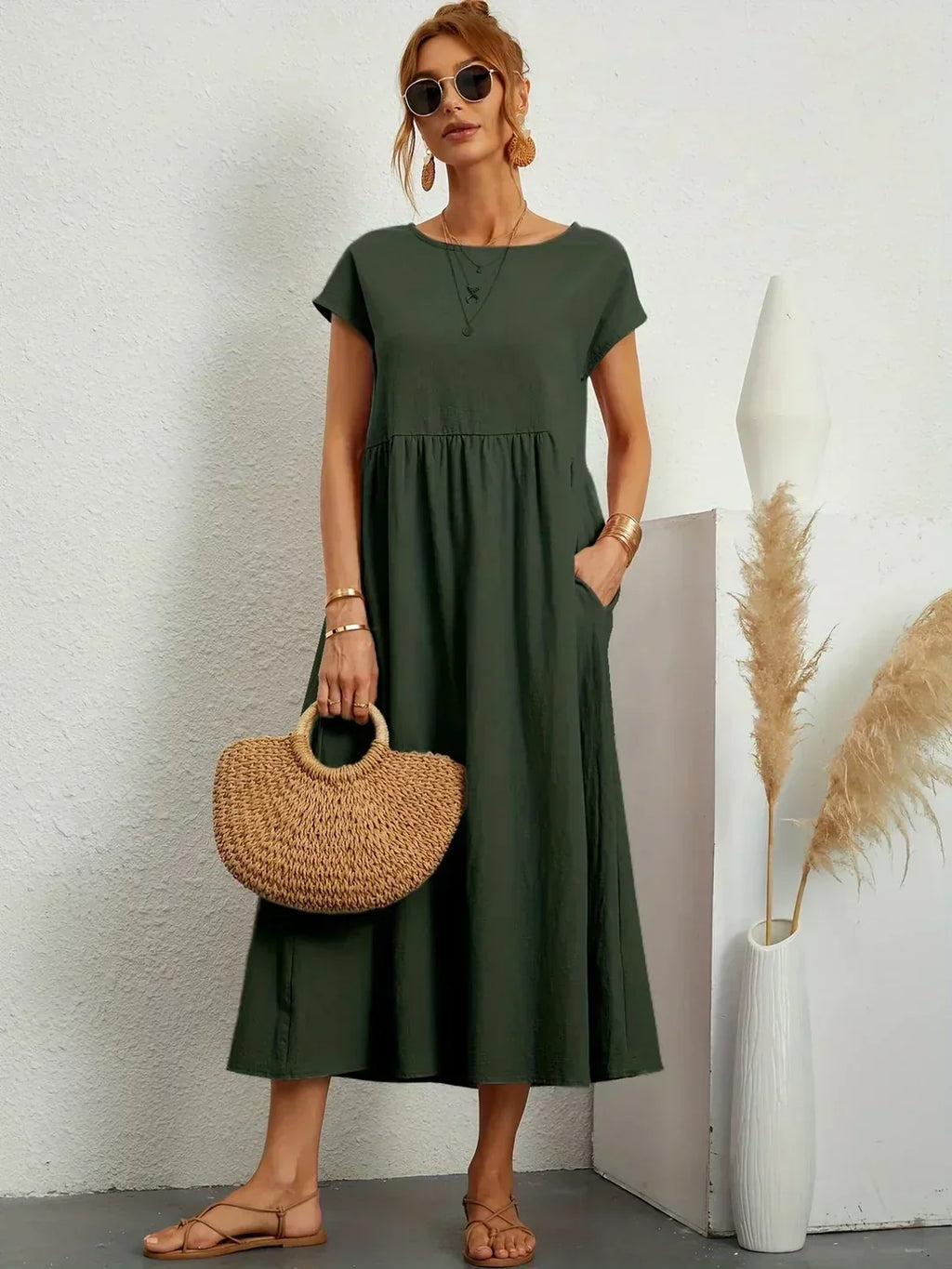 Quiana™ | Elegant Fluid Midi Dress