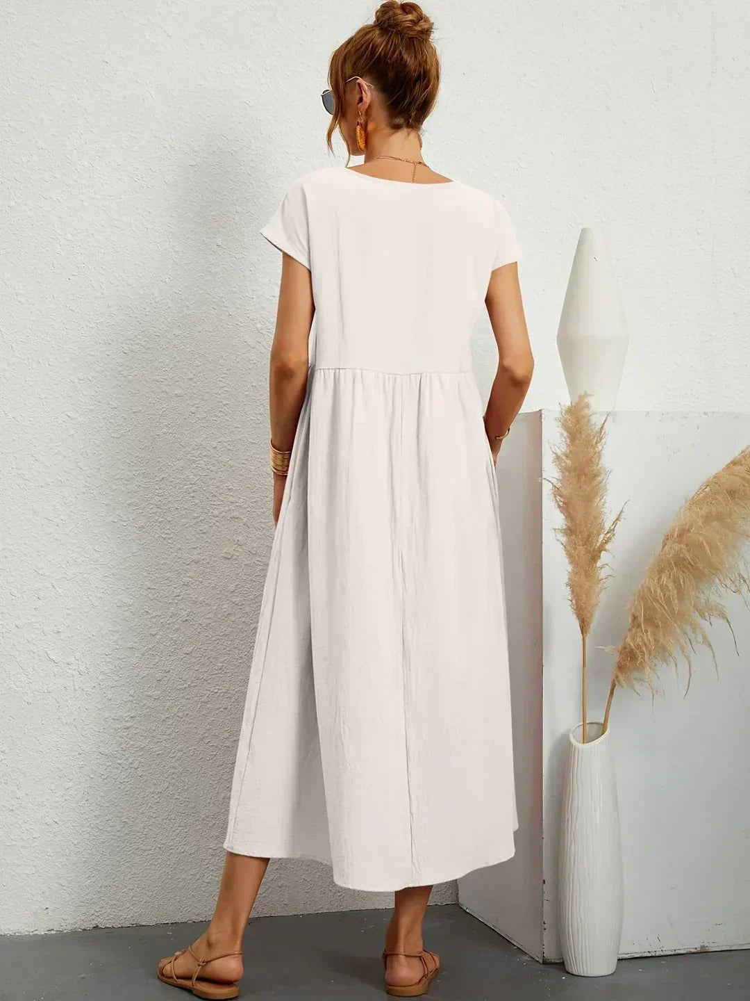 Quiana™ | Elegant Fluid Midi Dress